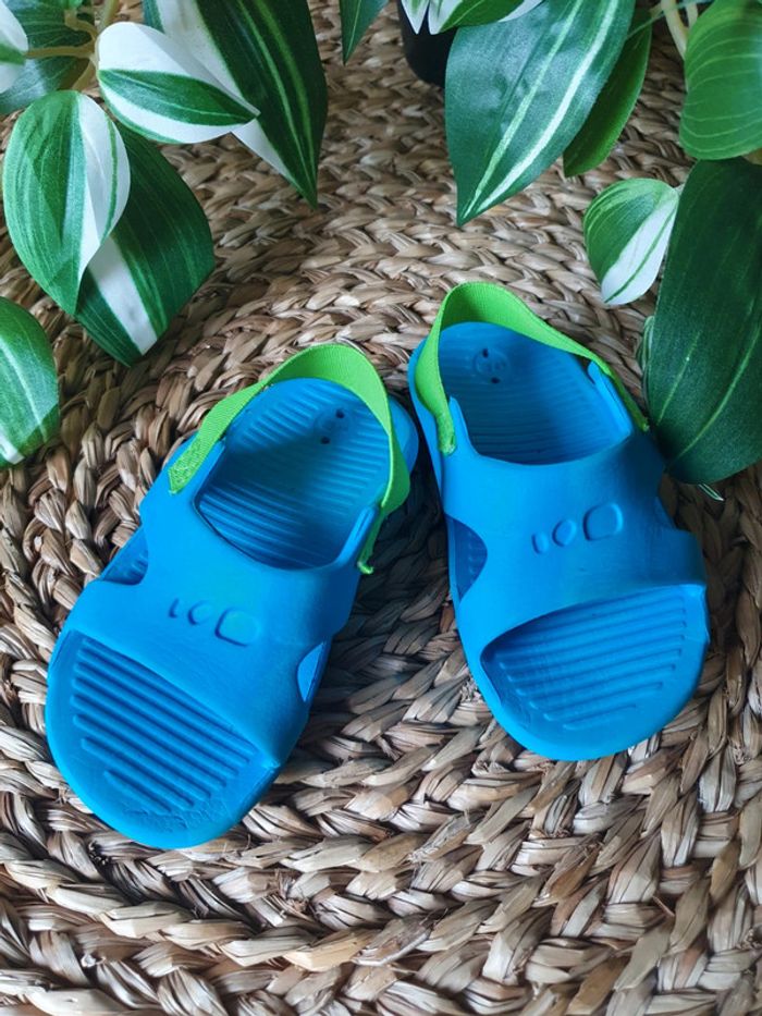 Sandales tong de piscine Nabaiji Decathlon t 19 20