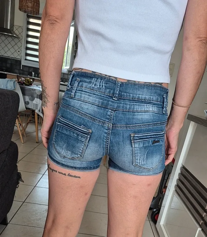 Short en jeans Taille XS - photo numéro 2