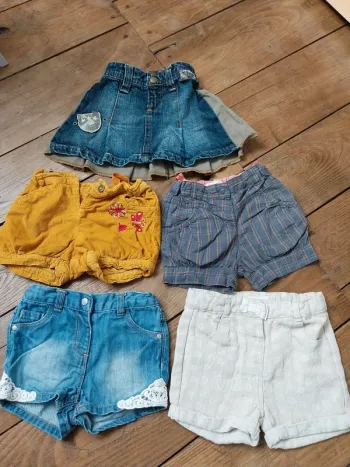 Lot 4 shorts + 1 jupe taille 2 ans