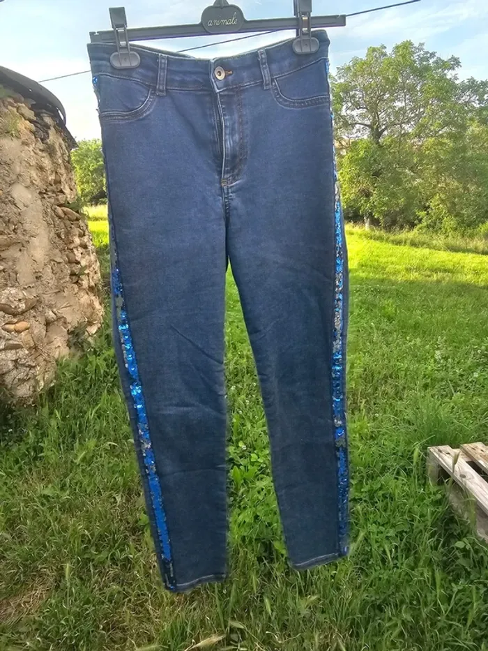 Jean bleu avec. Sequin /femmet taille m - photo numéro 4
