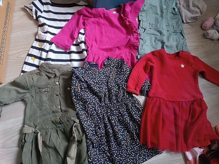 Lot fille 4 ans - photo numéro 3