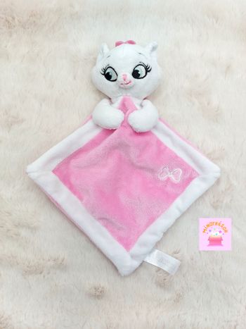 Doudou plat chat Marie les Aristochats Disney Nicotoy mouchoir rose bord blanc noeud