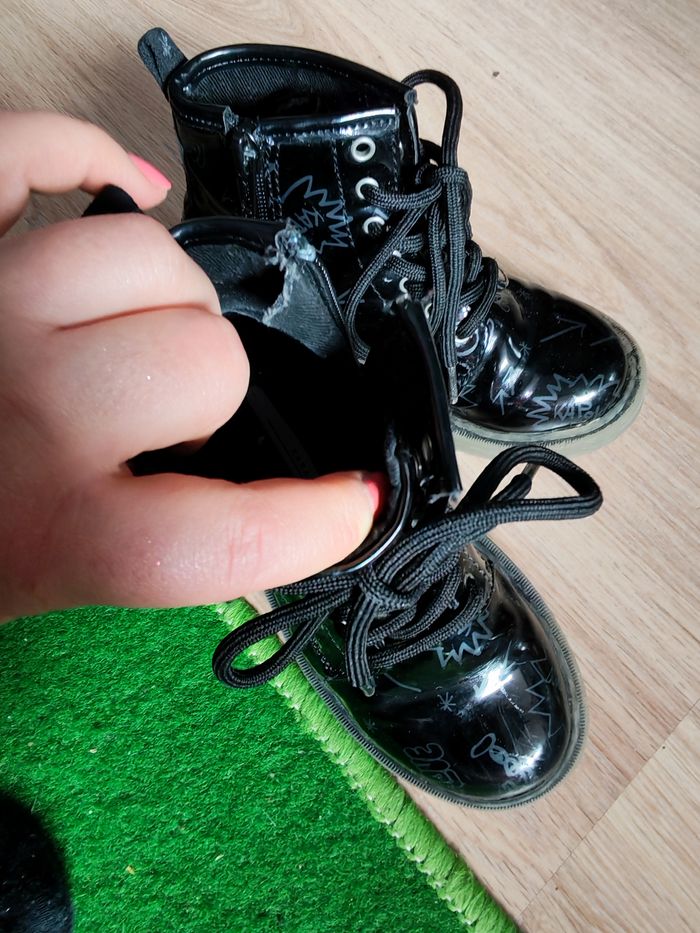 Bottines noires vernies Zara kids pointure 27 - photo numéro 2