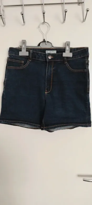 🌸💮 short en jean Bleu 💮🌸