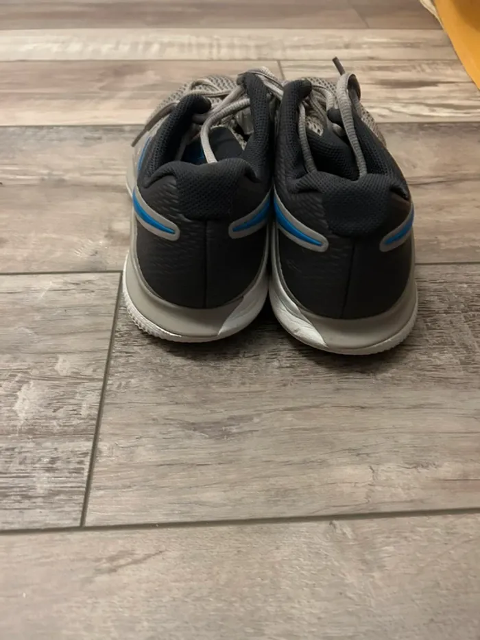 Chaussures de tennis - photo numéro 3