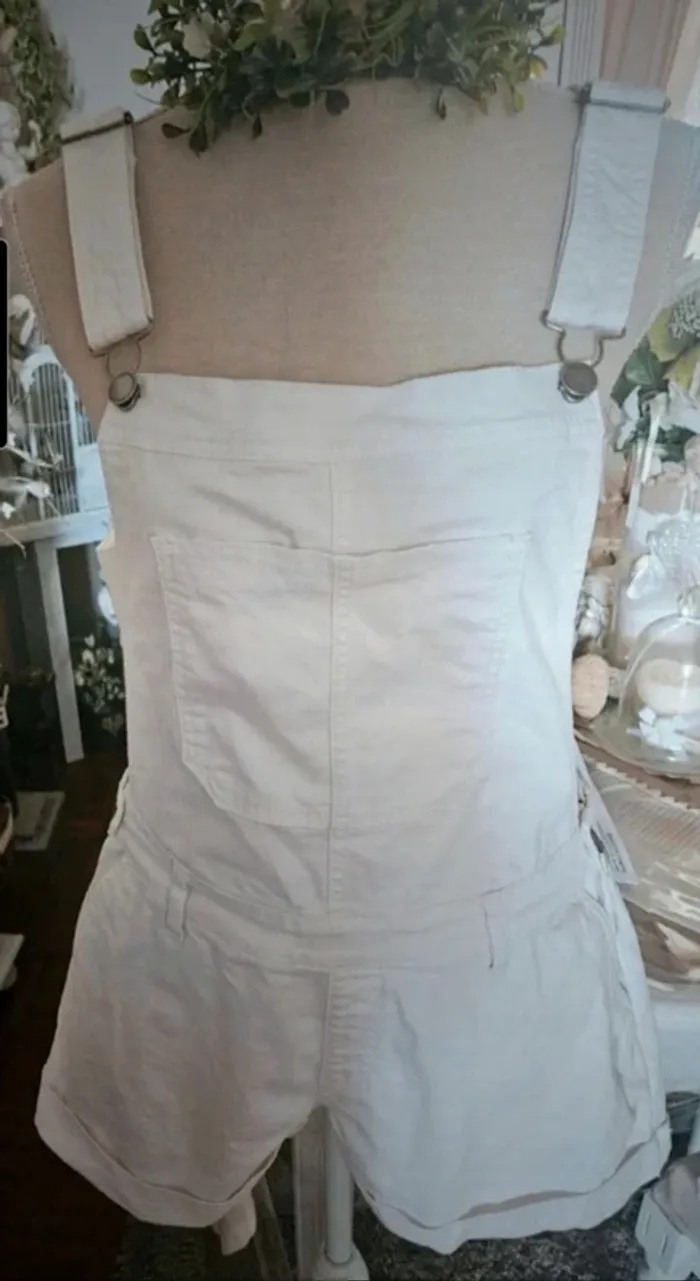 Combi short blanc Kiabi Taille 42 Neuf - photo numéro 2