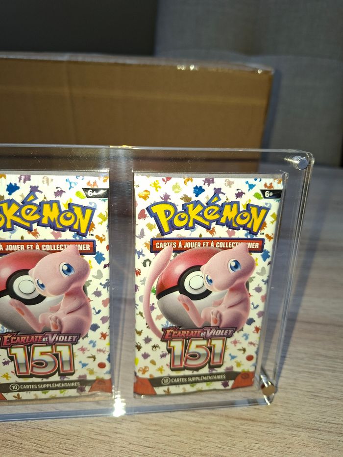 Présentoir en acrylique pour 4 boosters Pokémon artsets de qualité premium - photo numéro 3