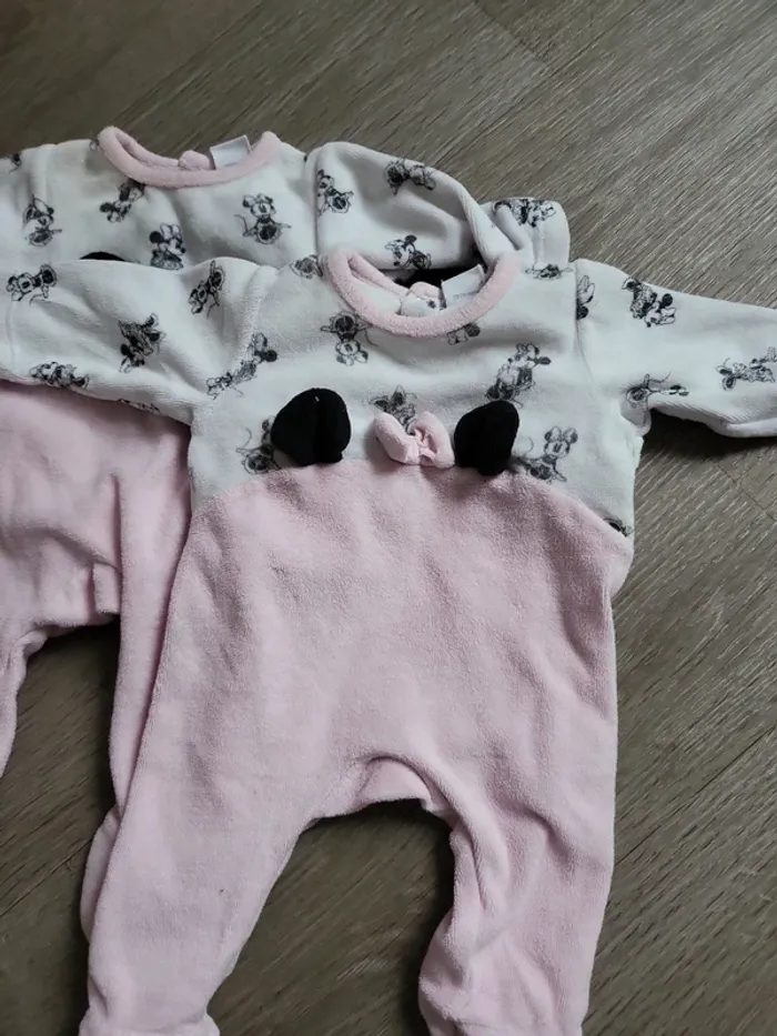 Pyjama Disney minnie 1 mois - photo numéro 2