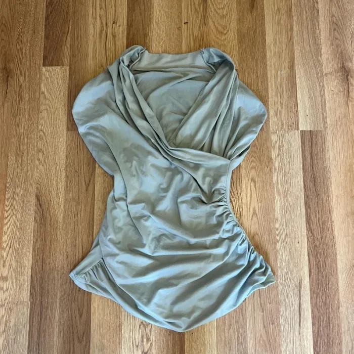 ruched cross over top - photo numéro 3