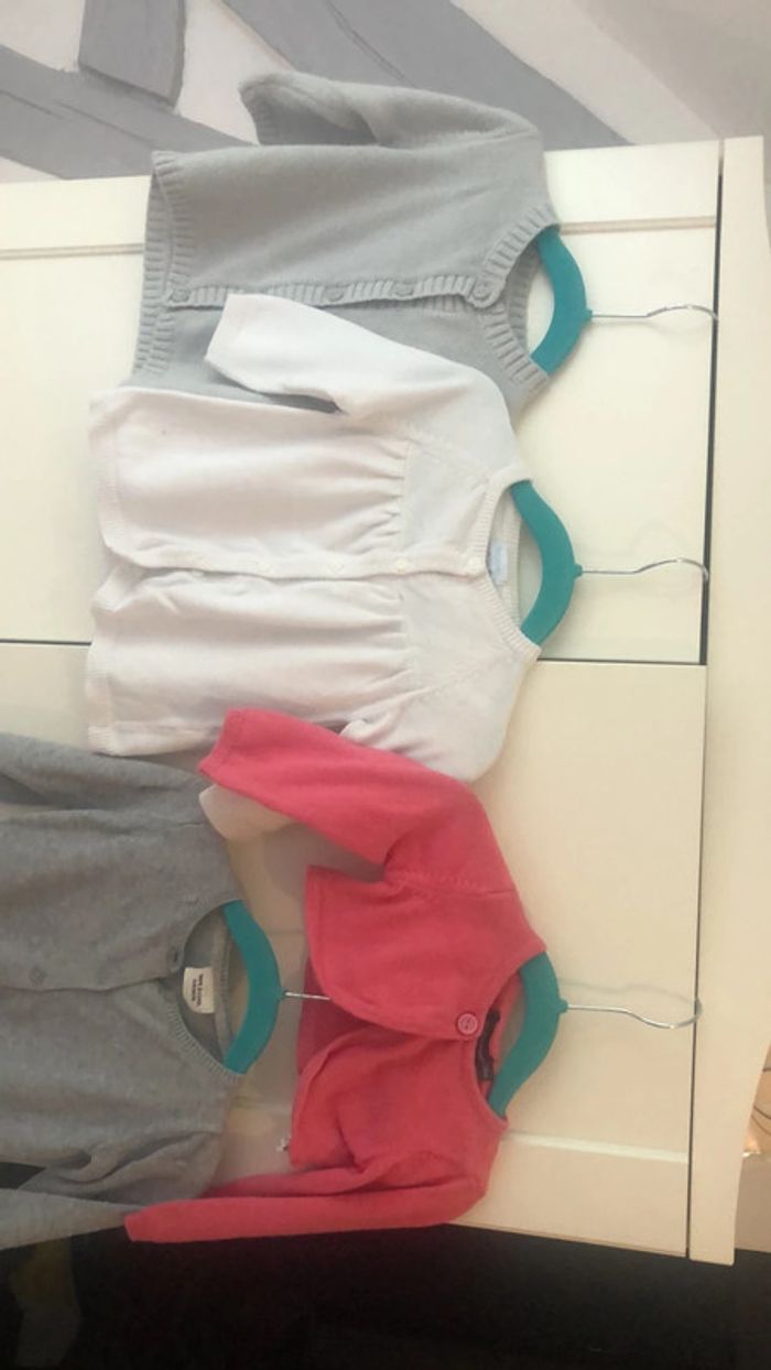 Lot gilet 6 mois