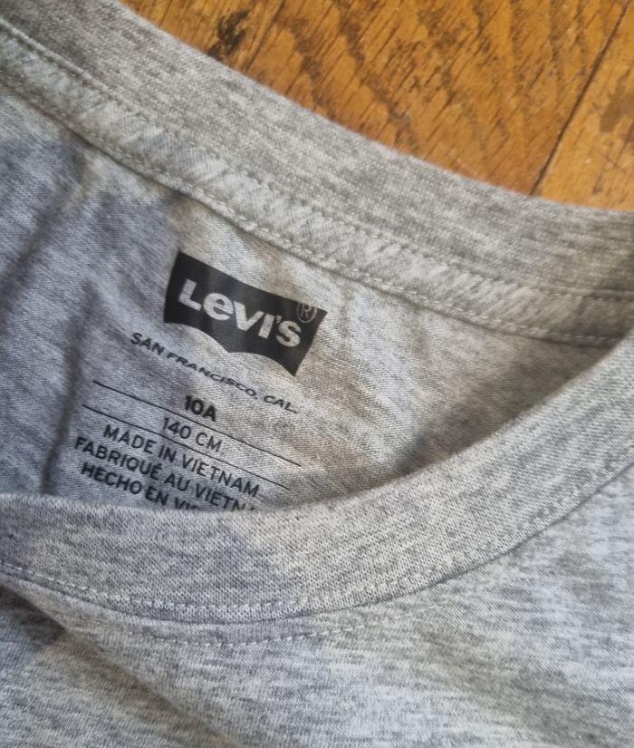 t-shirt manche longue Levis gris taille 10 ans - photo numéro 3