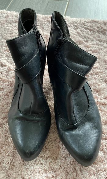 Bottines à talon noir taille 37