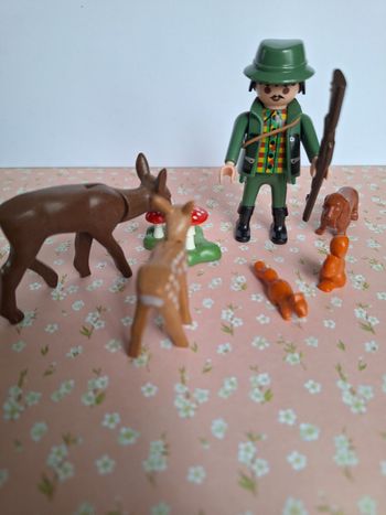 Figurine Playmobil Garde forestier écureuils chevreuils
