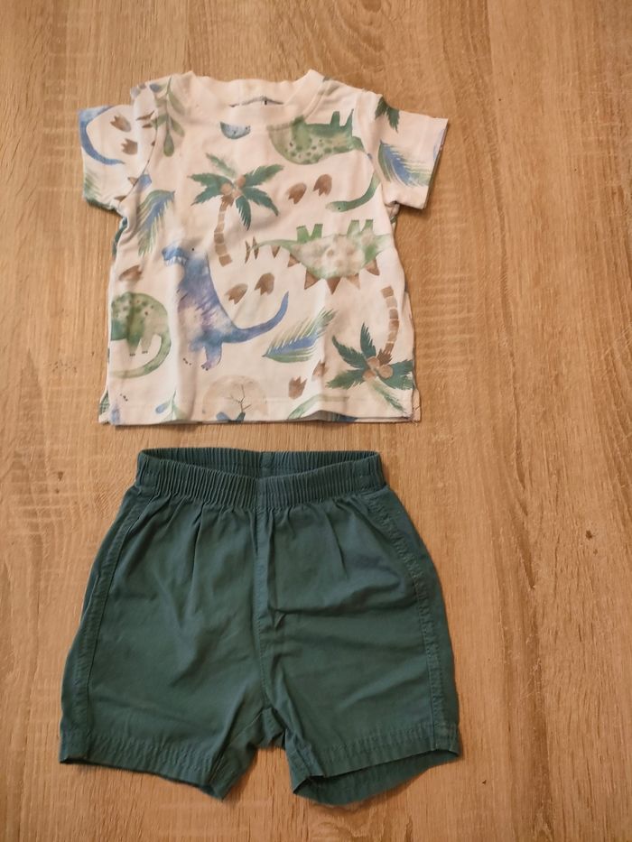 Ensemble short et t-shirt