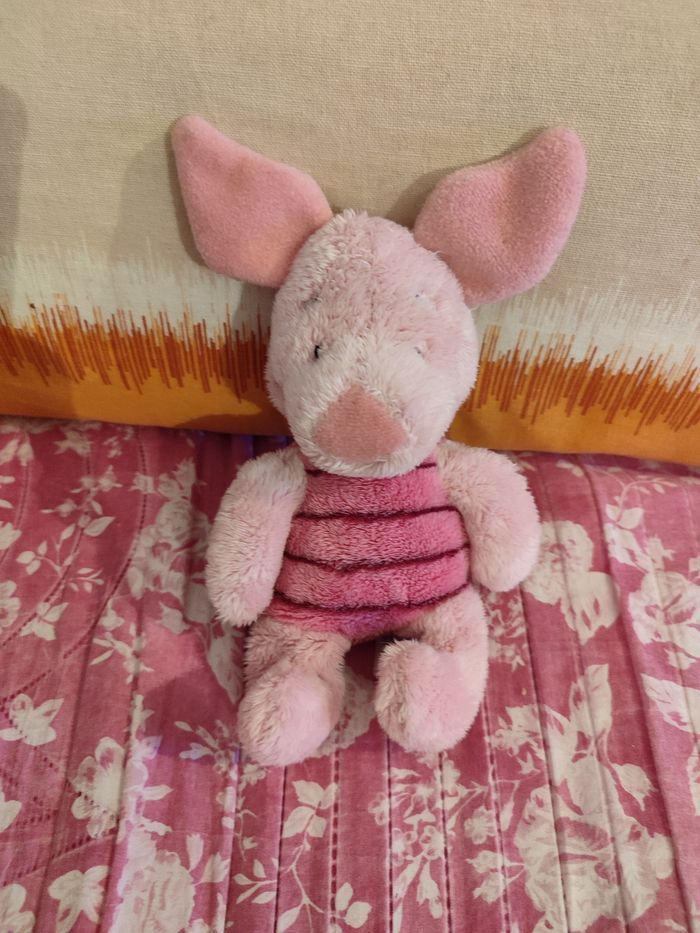 Doudou porcinet disneystore - photo numéro 1
