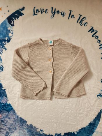 Superbe pull tricot beige 3 boutons Tex 23 mois
