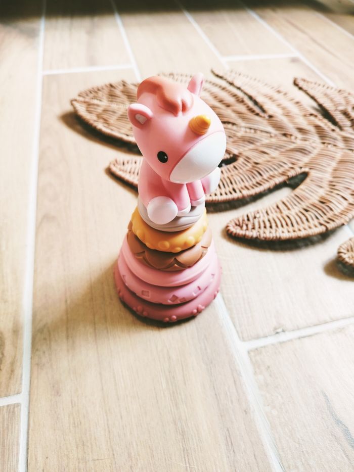 🦄Licorne /tour 2 en 1 avec anneaux de dentition multicolores à empiler en plastique - photo numéro 2