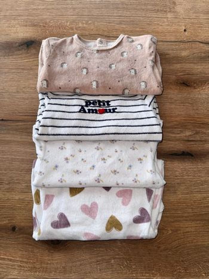 4 pyjamas en velours