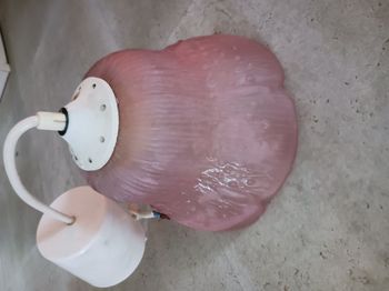 suspension en verre rose