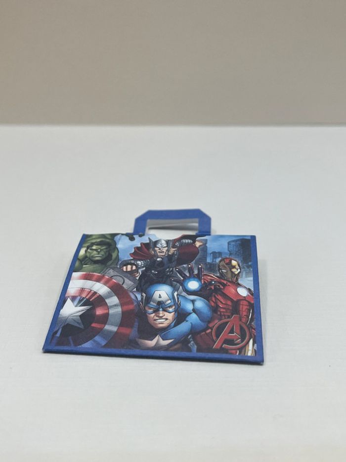 Mini Brands Disney série 3 - Mini cabas Marvel