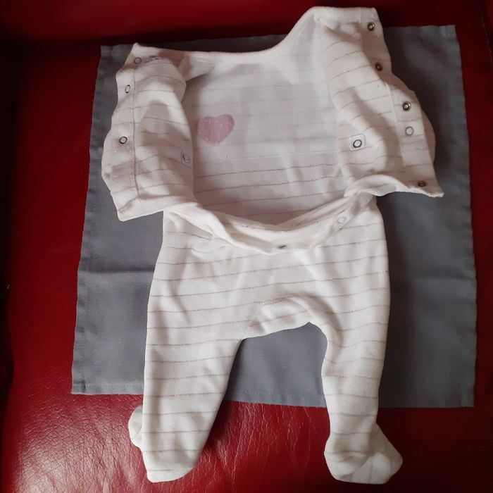 BB 3 mois Pyjama "Love" - photo numéro 5
