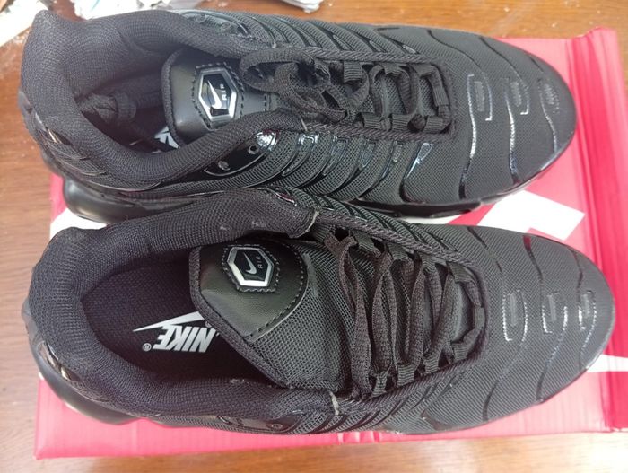 Nike en noir - photo numéro 3