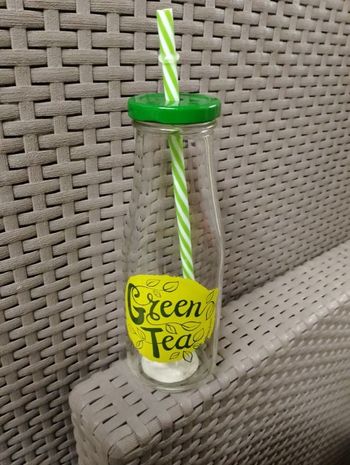 Verre bouteille avec paille