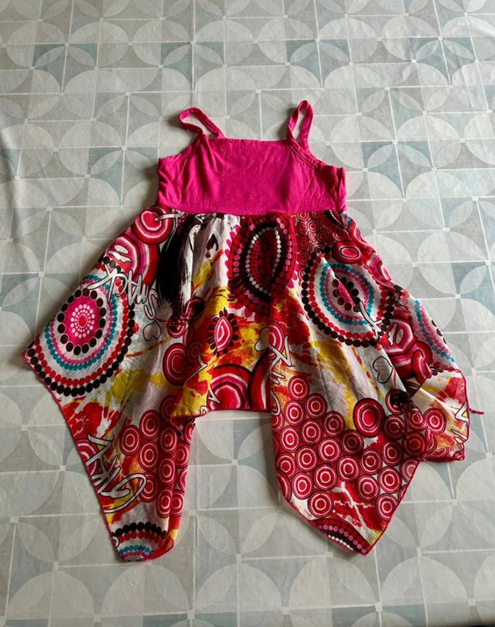 Tunique fille - 10 ans - Little Girl - en très bon état - photo numéro 2