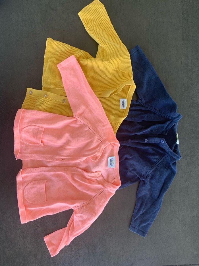 Lot de 3 gilets fille 6 mois TAO