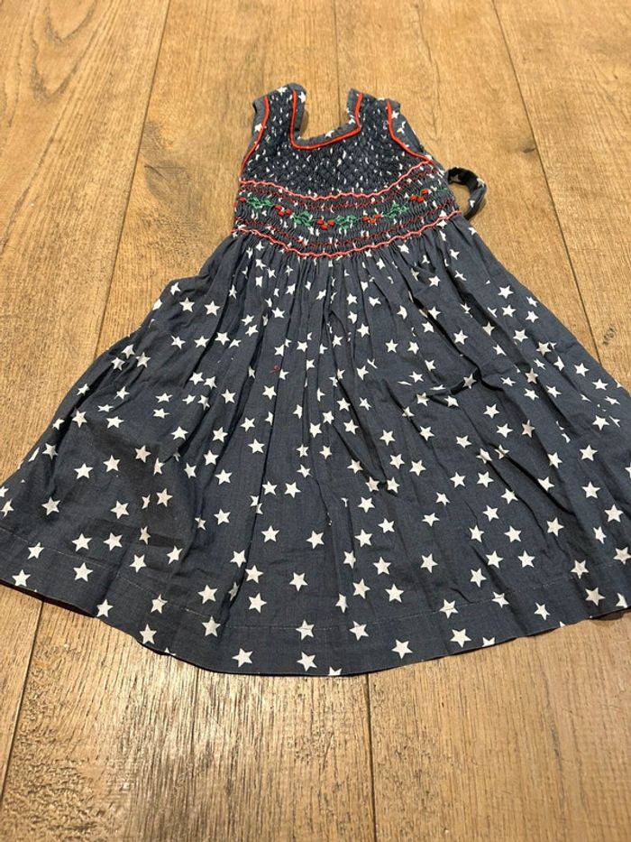 Belle robe noir à fleur 3 ans