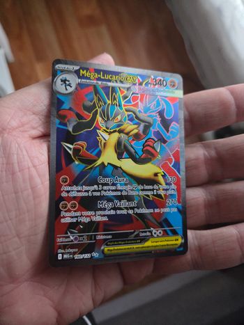 Carte pokemon Méga-Lucario ex full art 160/132