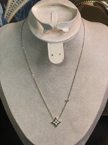 Collier en acier inoxydable iconique doré 