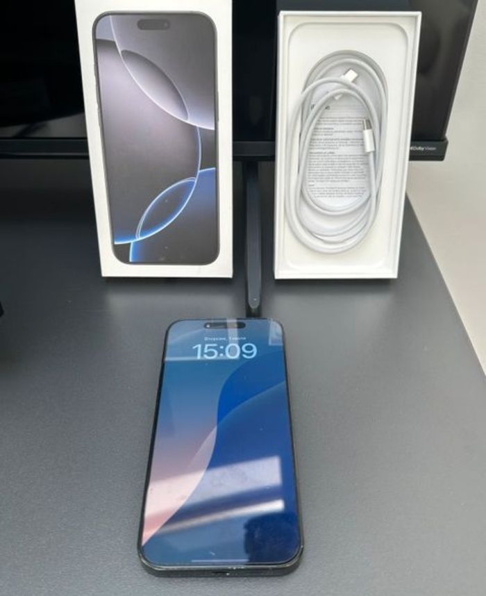 I p h o n e 16 pro max - photo numéro 2