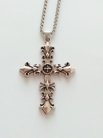Chaîne + pendentif gothique