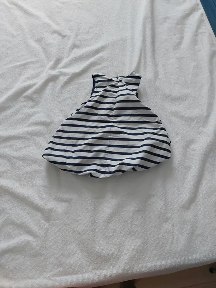 Robe 6mois - photo numéro 2