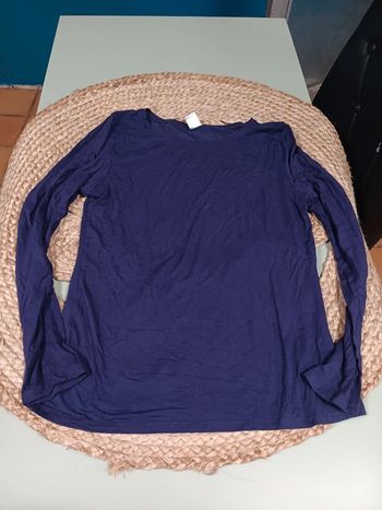 T-shirt violet taille 4