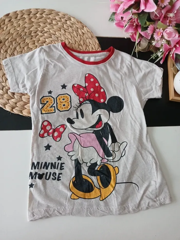 Haut Minnie Mouse Taille 8 ans🌿💝