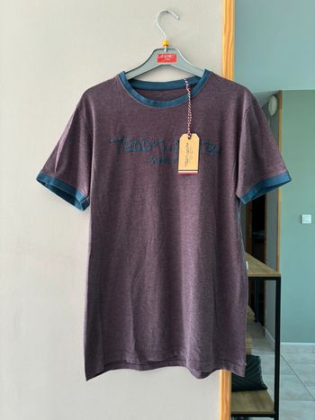 T shirt Teddy smith violet bordeaux avec contours bleu marine