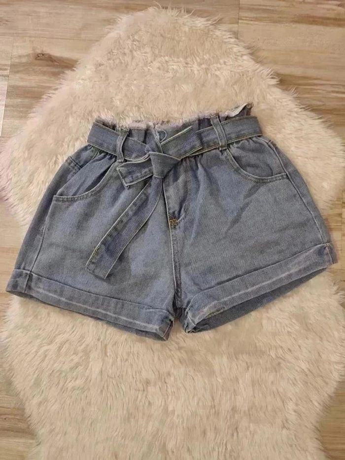 Short en jean ceinturé Shein taille 36