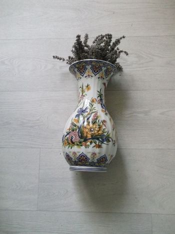 Vase multicolore fleurs animaux BE