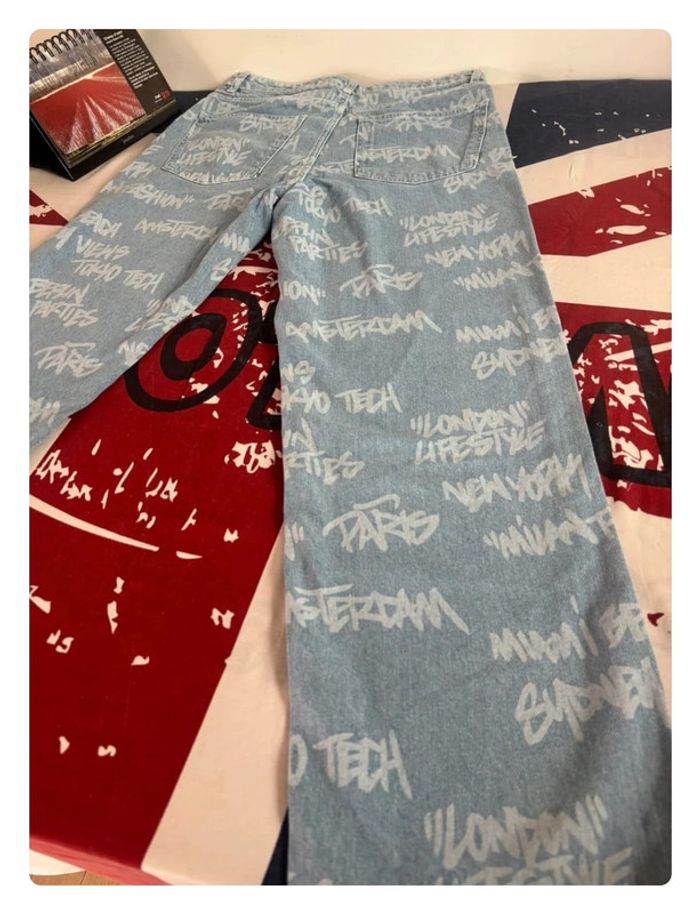 Pantalon Bershka bleu clair motif ville taille S - photo numéro 14