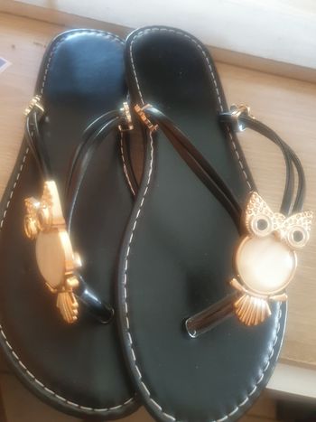Tongs hibou pointure 38 neuves