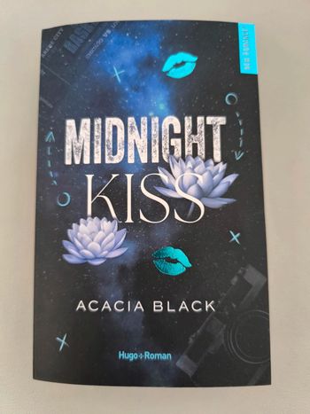Midnight Kiss Acacia Black