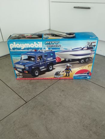 Playmobil police avec fourgon et vedette