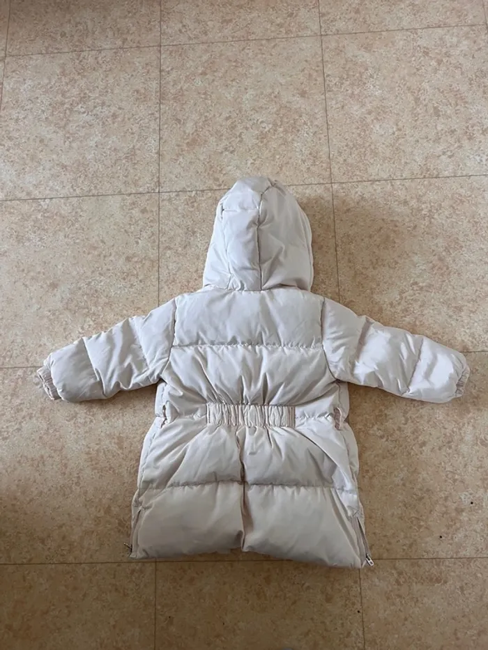 Doudoune Zara pour petite fille 2 ans - photo numéro 3