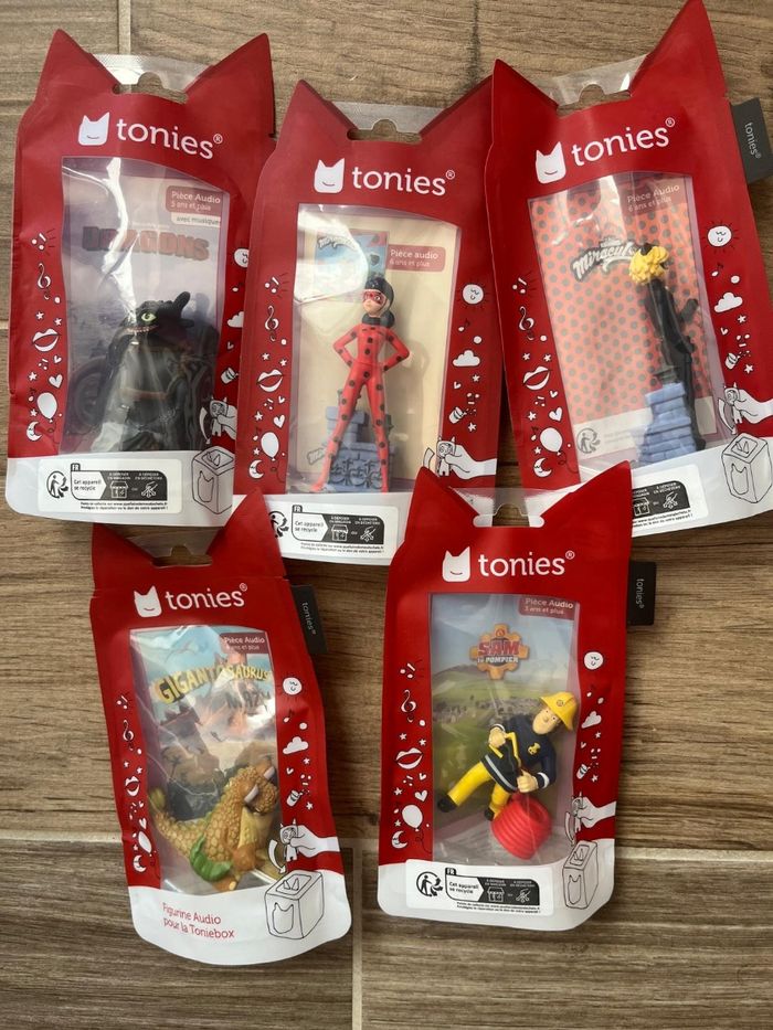Lot tonies