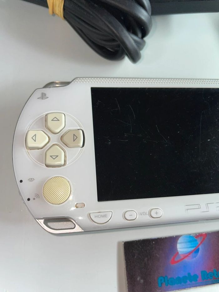 Console PSP-1004 Blanche Sony officielle Fonctionnel Avec Chargeur - photo numéro 3