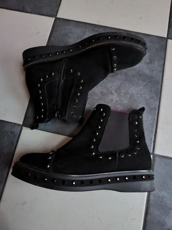 Bottillons noirs pointure 38