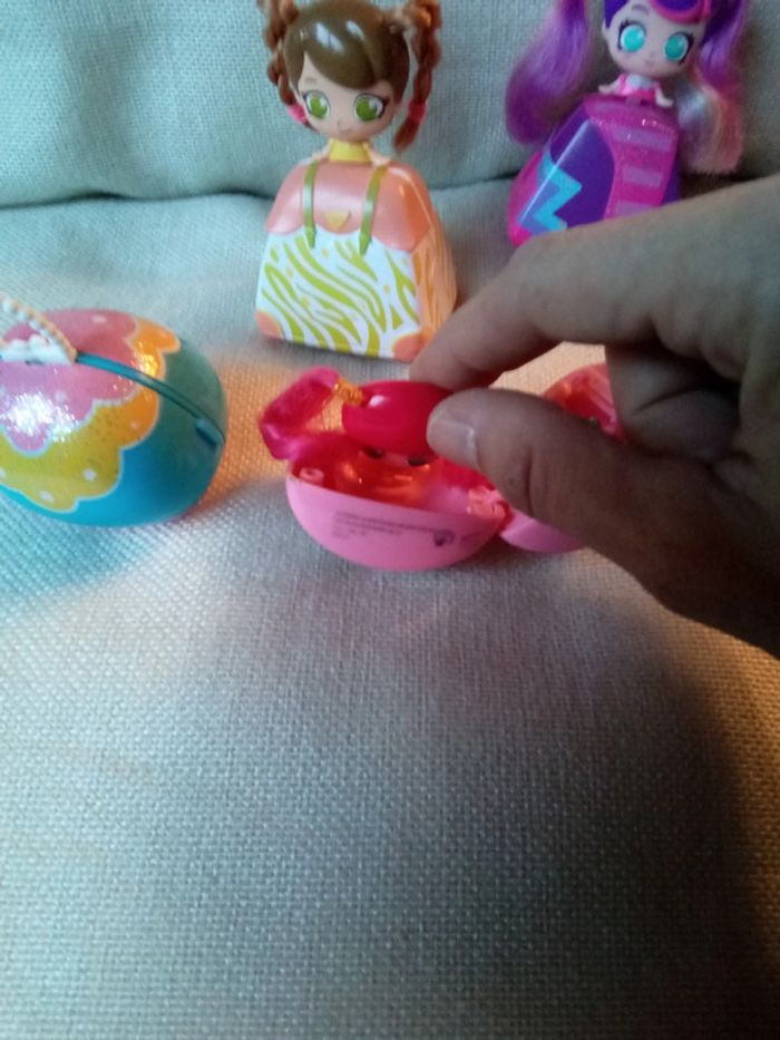 Lot de 4 petites poupées transformables en sac à main - photo numéro 7