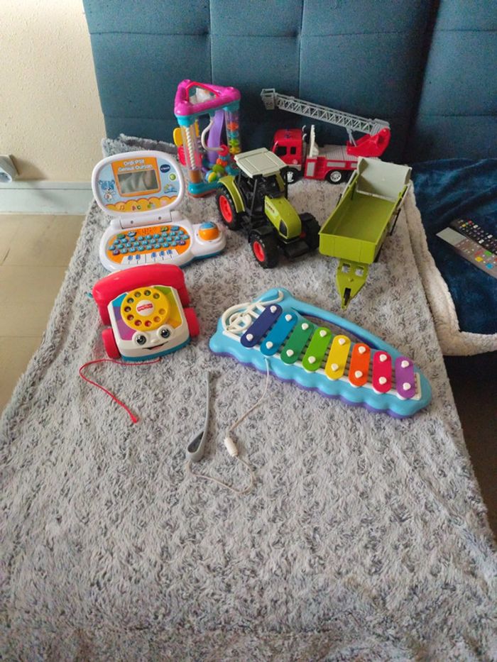 Lot de jouets
